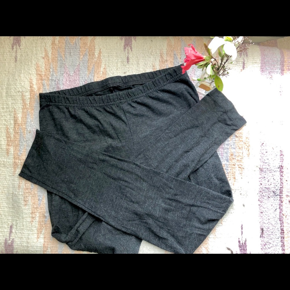 Grey Old Navy tights or leggings